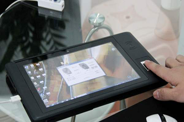 警用(yong)平闆電(dian)腦定製(zhi)